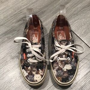 VANS ASPCA KITTY‎ Classic Lace Up Sneakers size 6